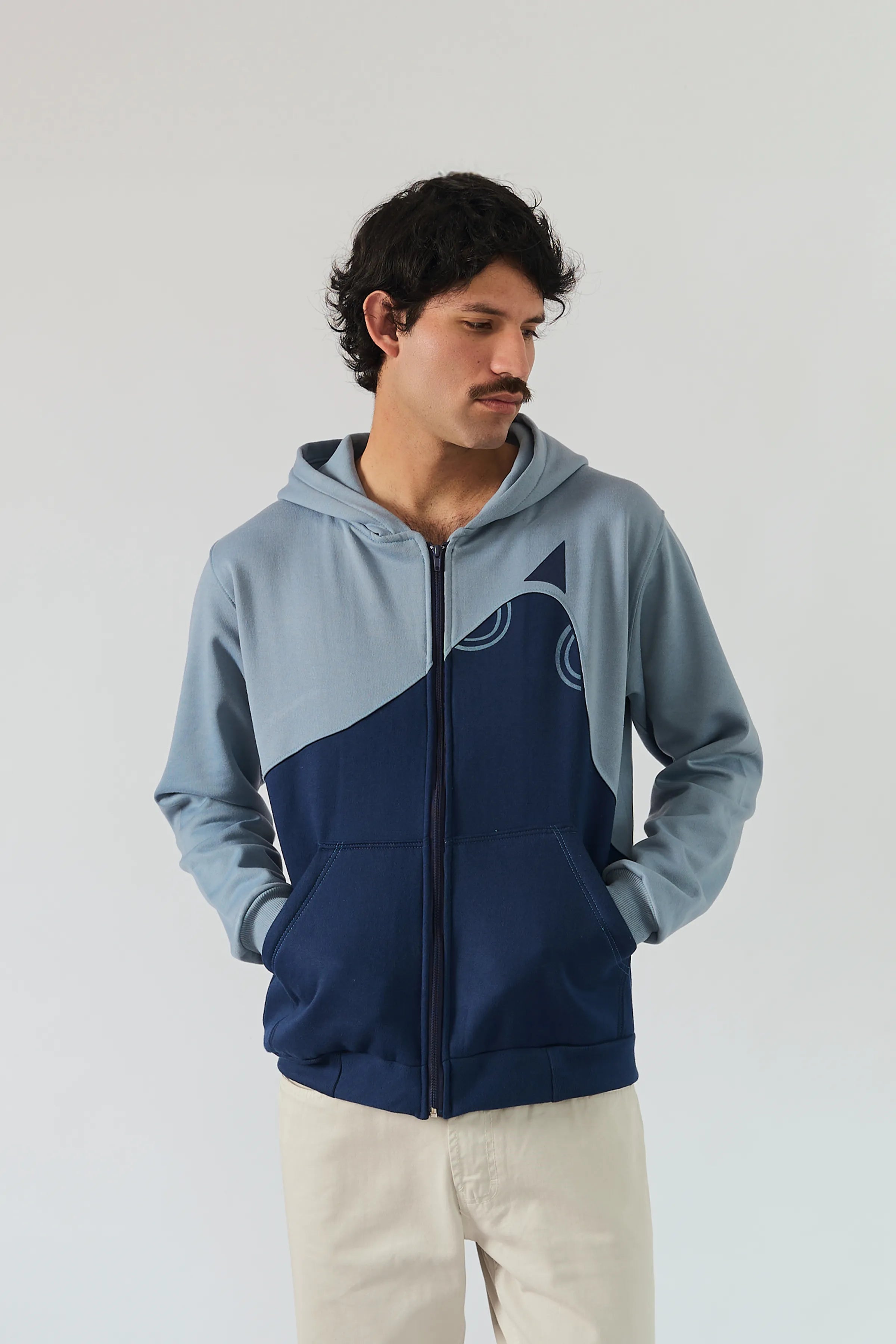ZIPPERED HOODIE