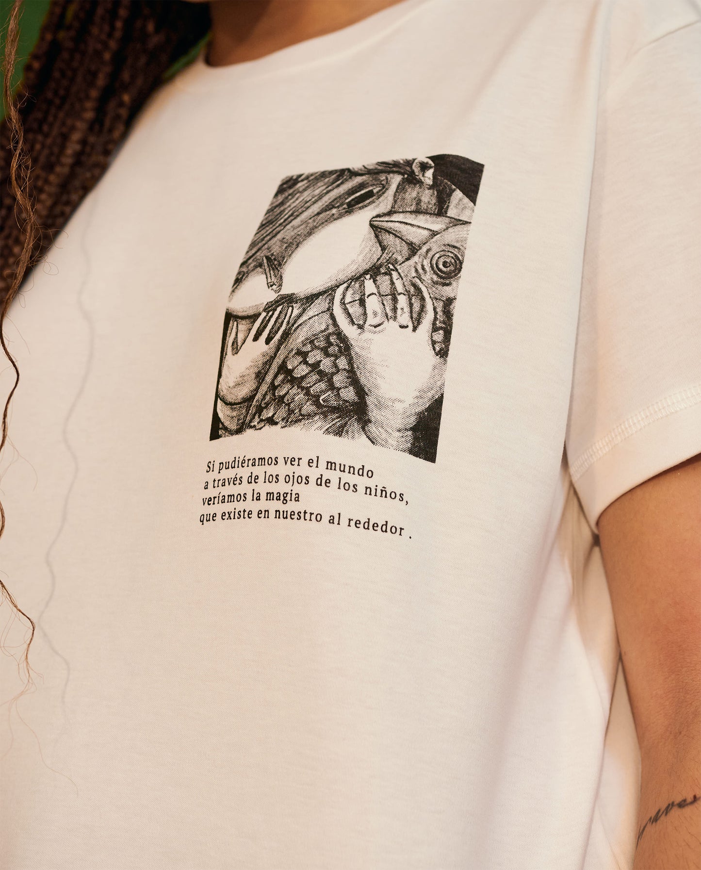 Pluma / Despierta project T-shirt